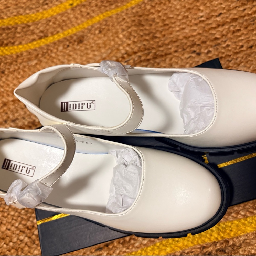 IDIFU Cream Mary Jane Flats